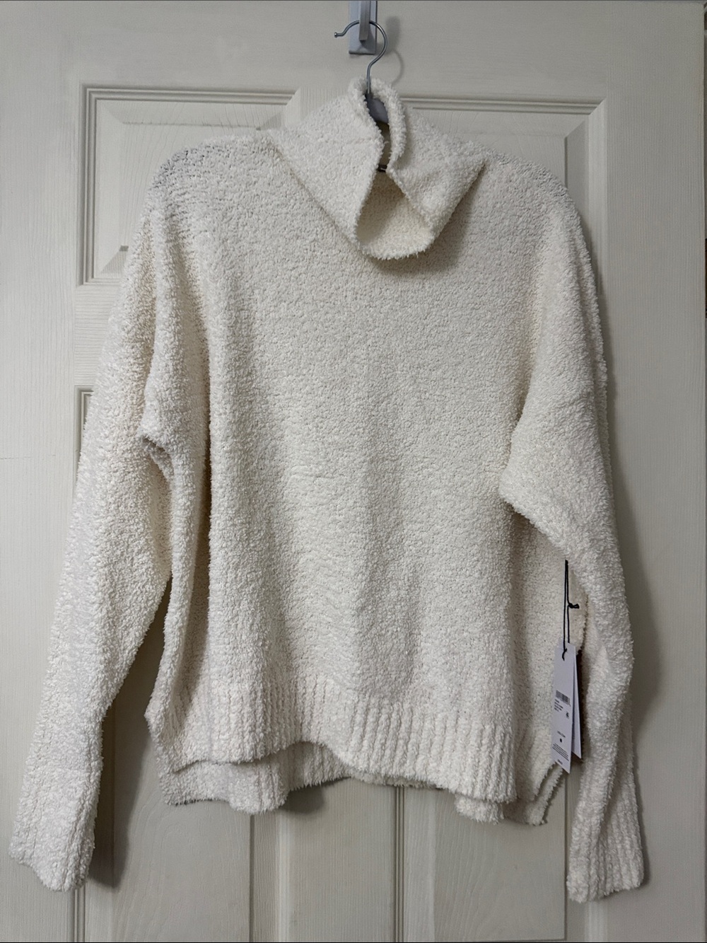NWT UGG Cozy Cream Bouclé Turtleneck Sweater XL